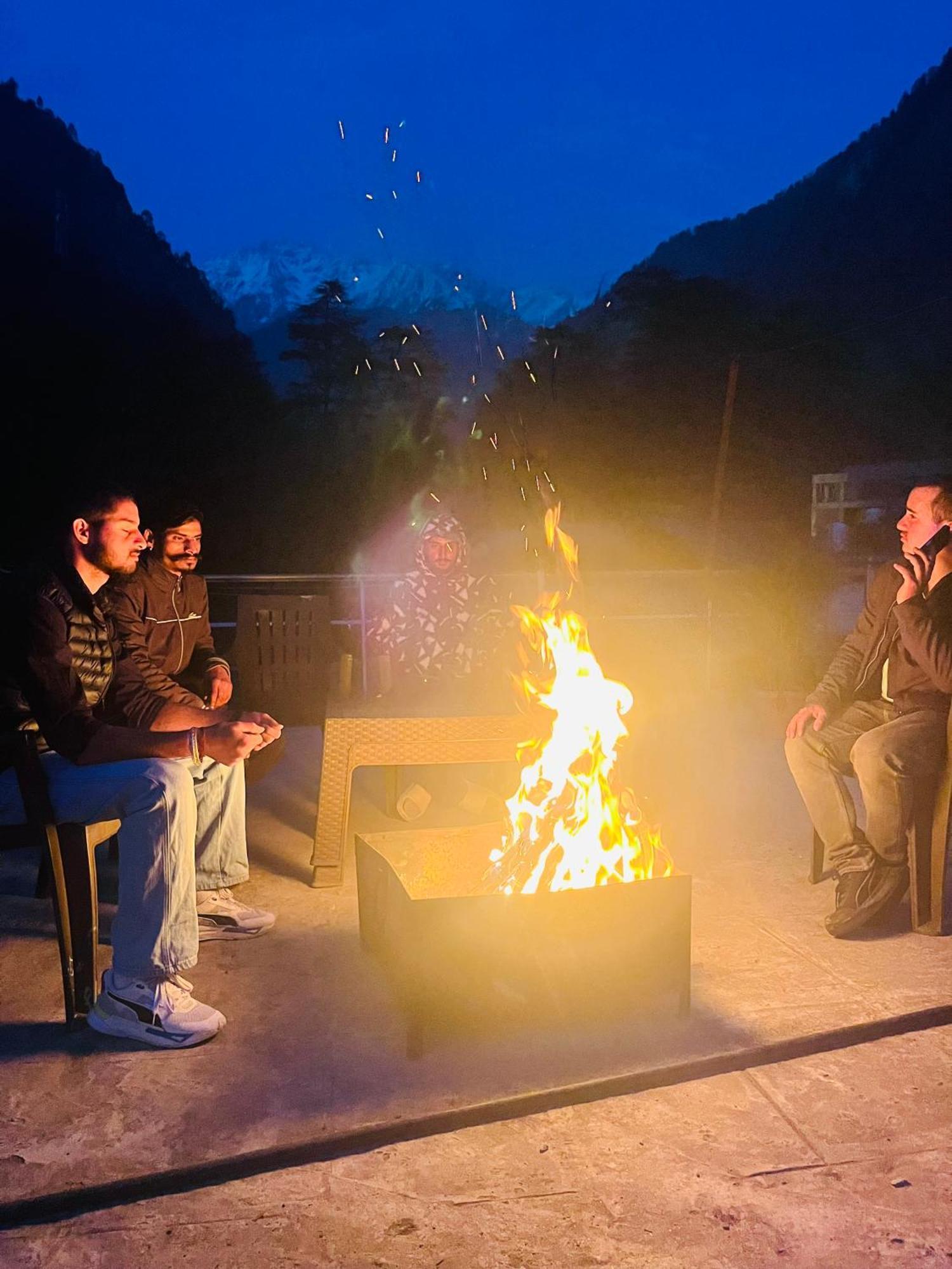 Hotel Dream Valley Kasol #Near Mall Road #River View #Parking #Gaming Zone #Open Terrace #Restaurant Extérieur photo